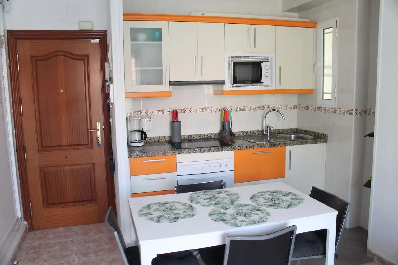 Apartamento Carlota Beach Carihuela Торремолинос