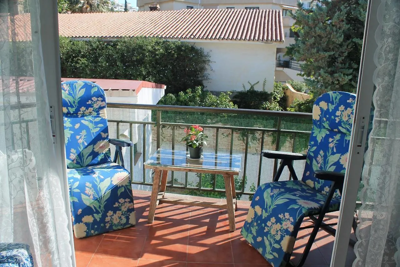 Apartamento Carlota Beach Carihuela Торремолинос 0*,